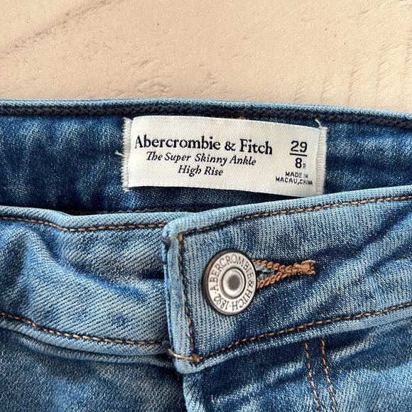 Abercrombie Jeans - Picture 3 of 3